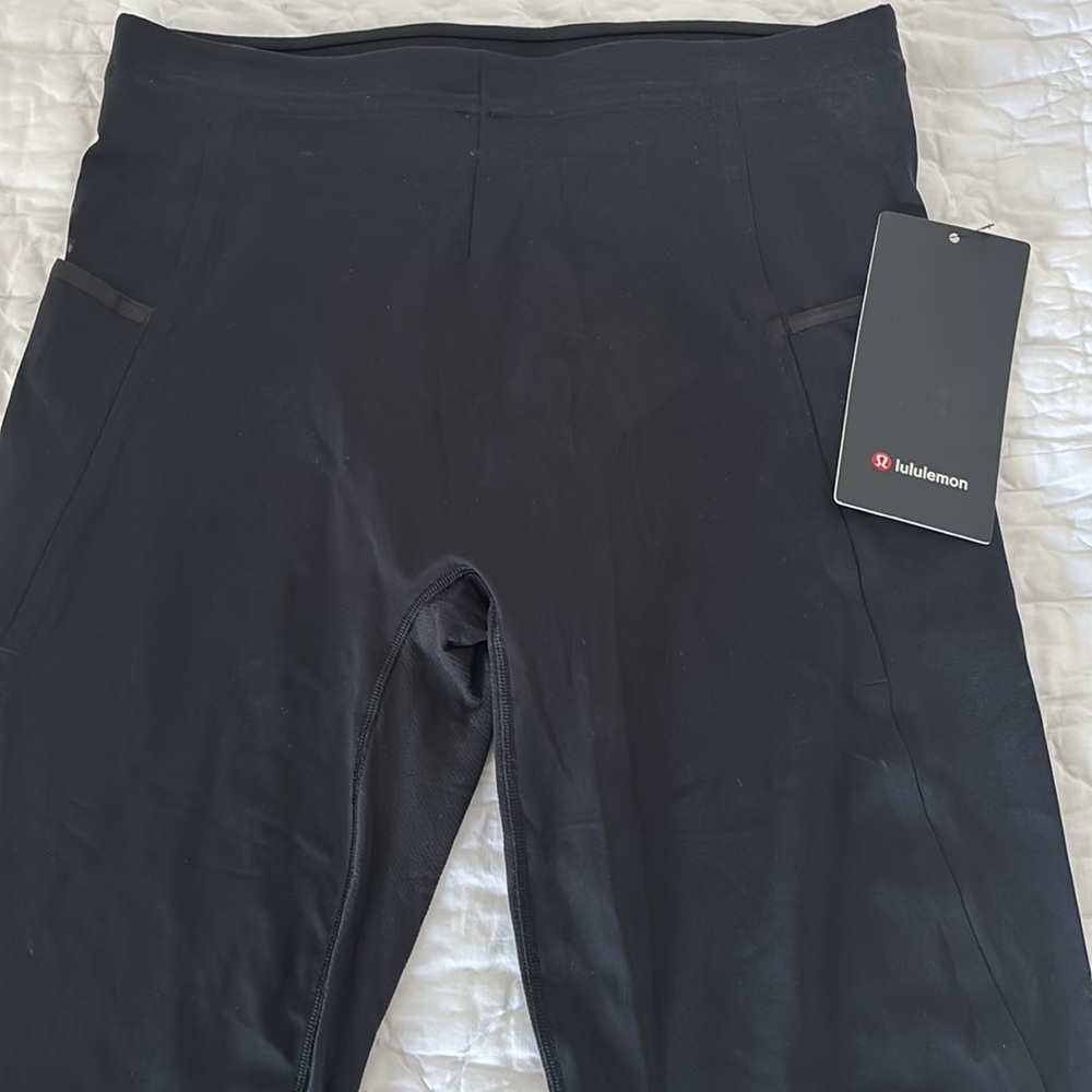 Lululemon Surge Tight 22" Black Leggings